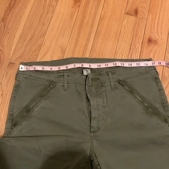 True Religion Olive Green Zipper pocket ankle Jeans - Picture 6 of 6